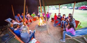 Das Lagerfeuerzelt im FP Familiencamp in Rheinland-Pfalz